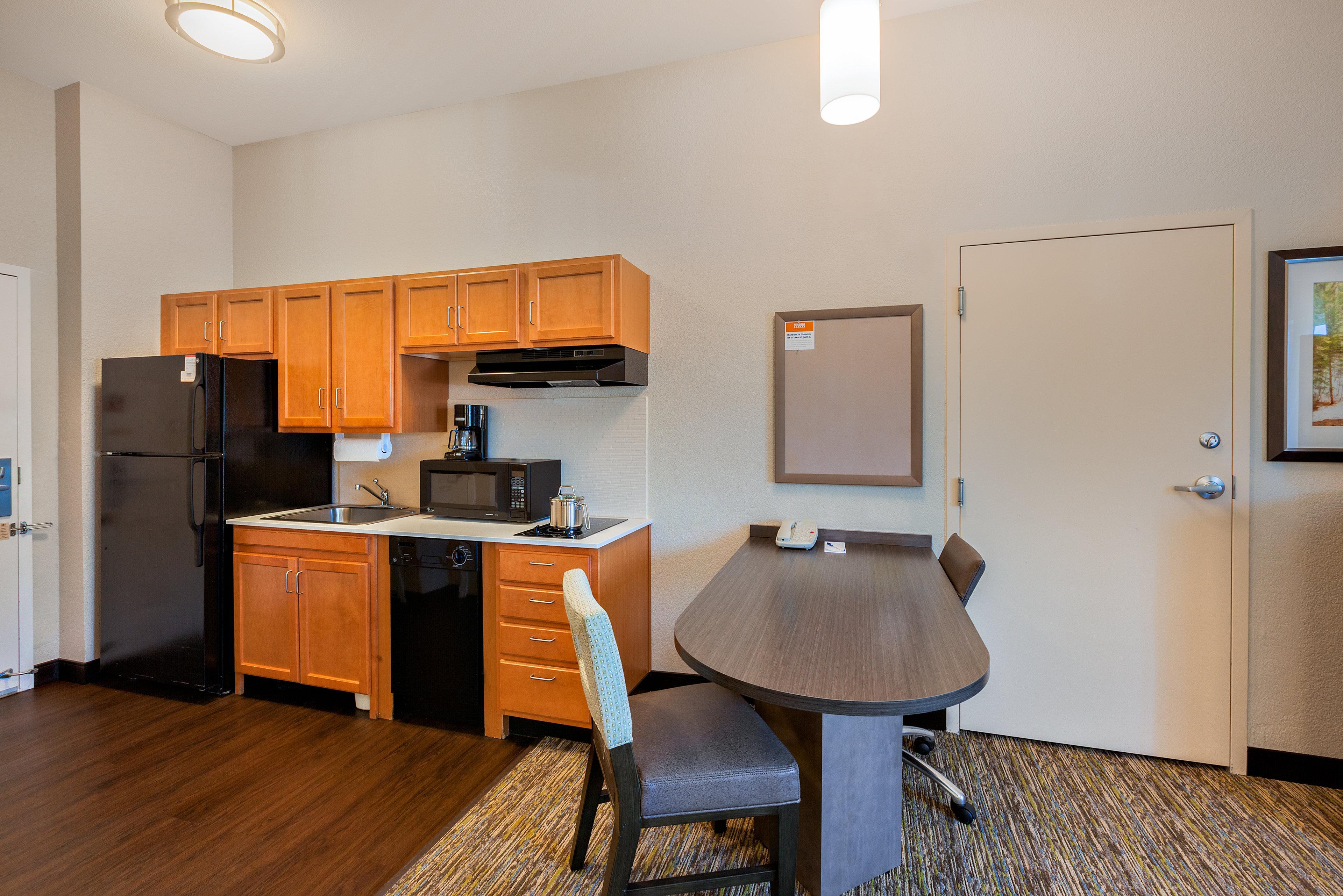 Candlewood Suites Medford By Ihg Zewnętrze zdjęcie