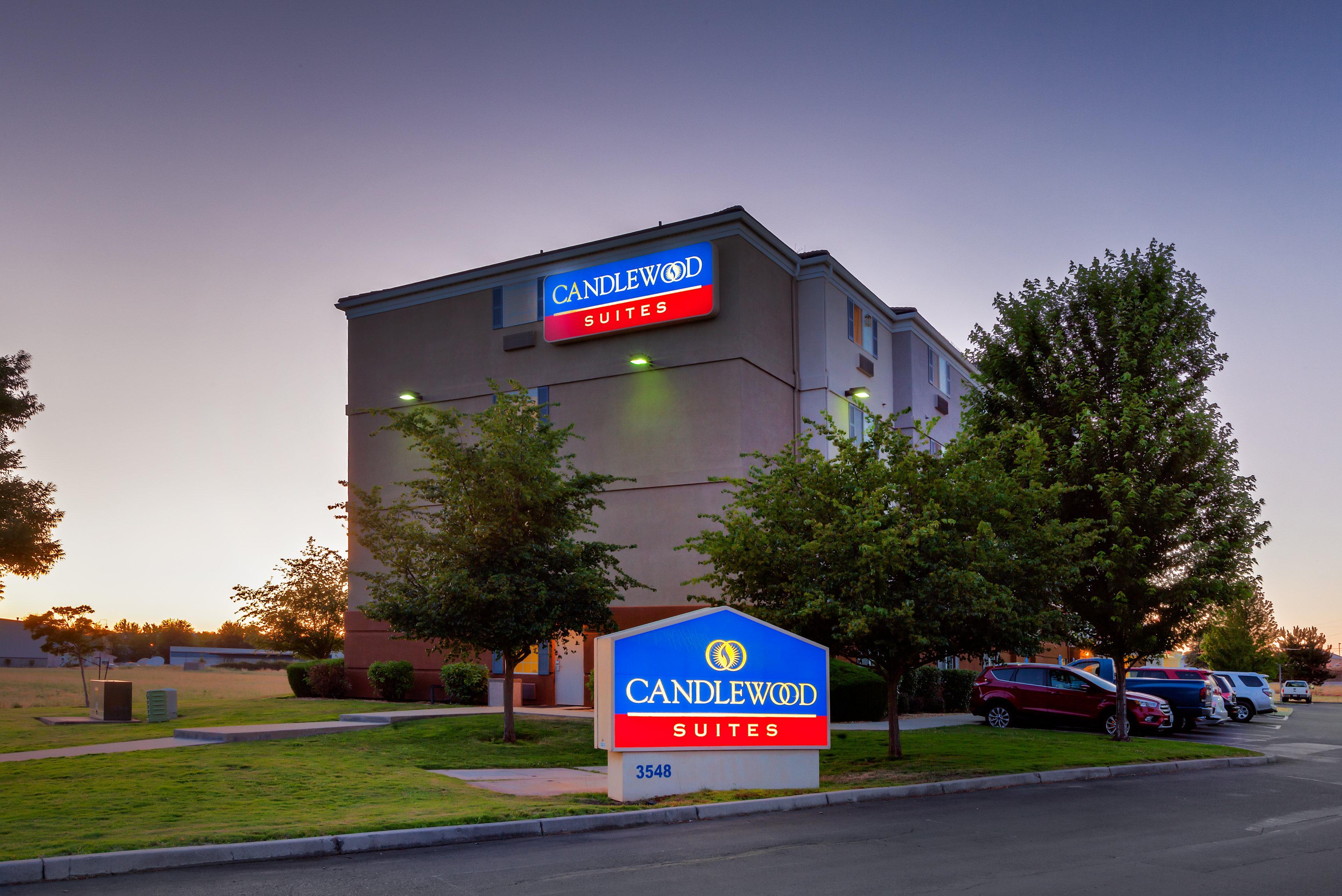 Candlewood Suites Medford By Ihg Zewnętrze zdjęcie