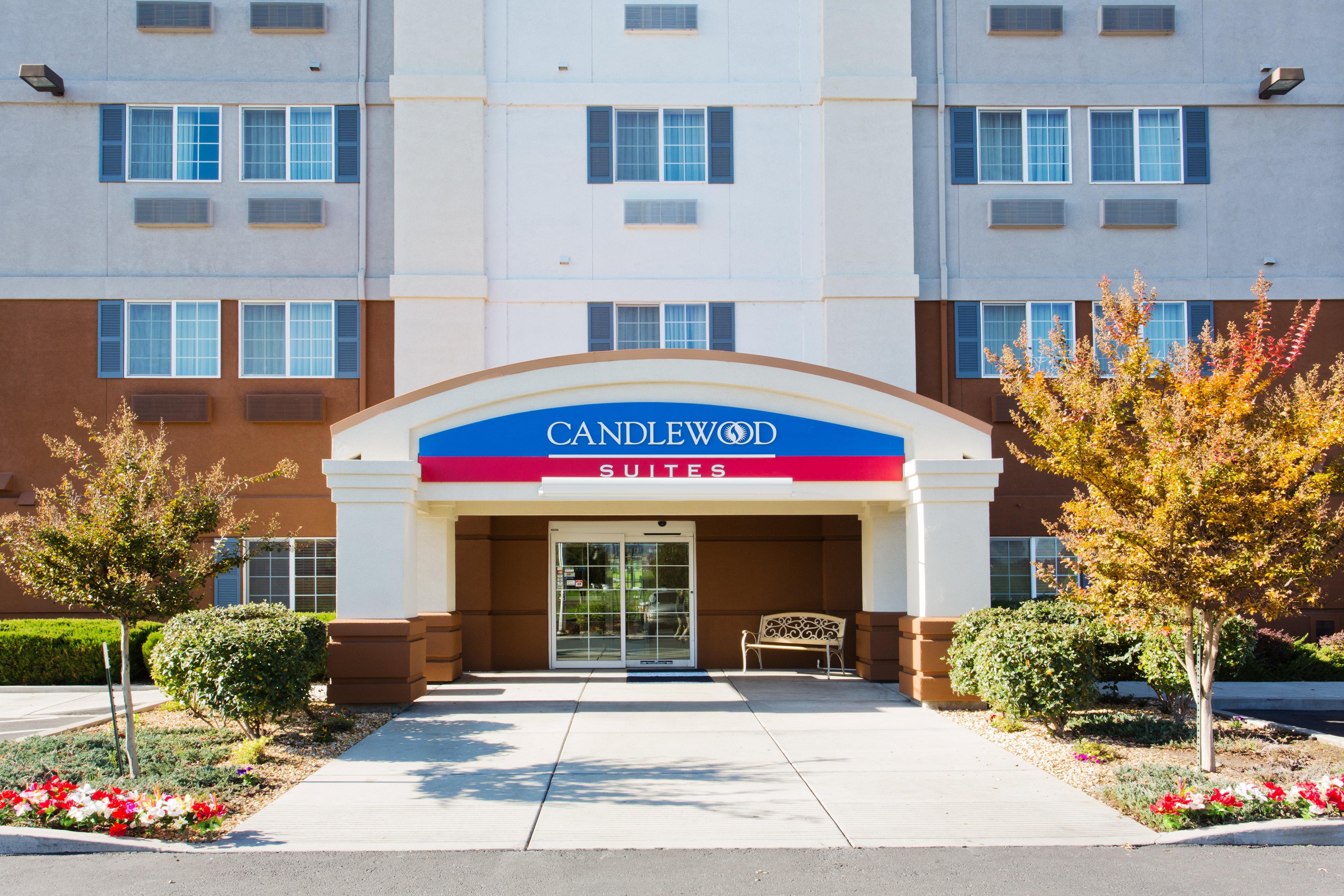 Candlewood Suites Medford By Ihg Zewnętrze zdjęcie