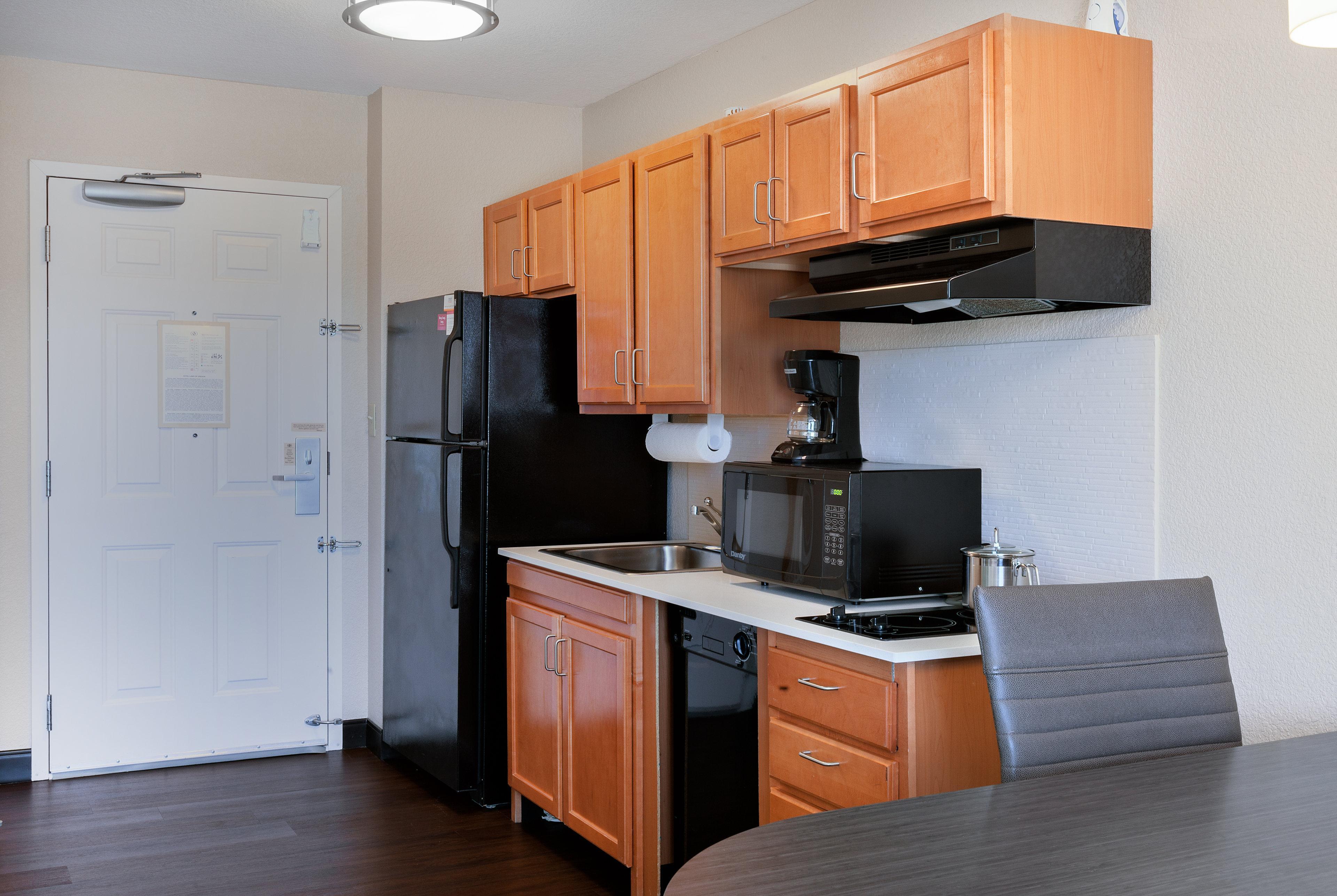 Candlewood Suites Medford By Ihg Zewnętrze zdjęcie