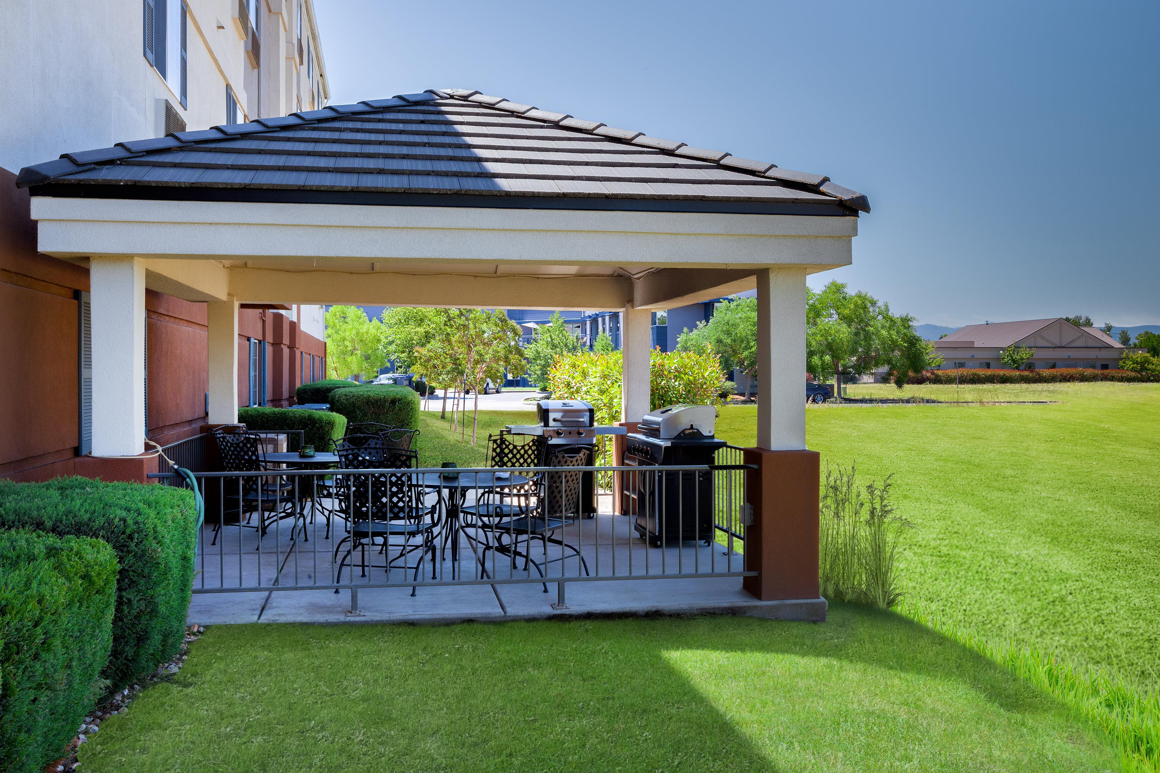 Candlewood Suites Medford By Ihg Zewnętrze zdjęcie